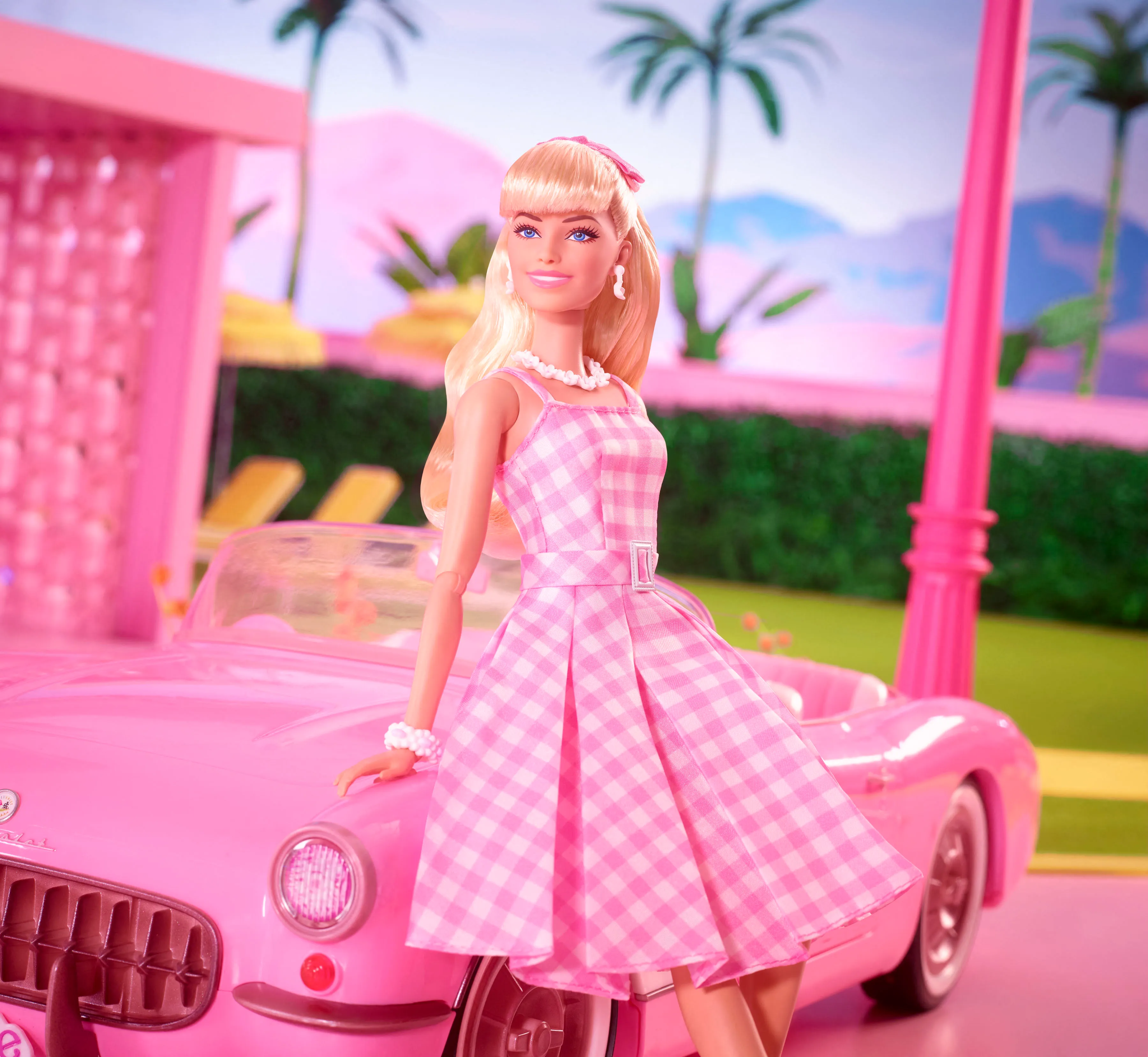 How to make a car for Barbie and other dolls 